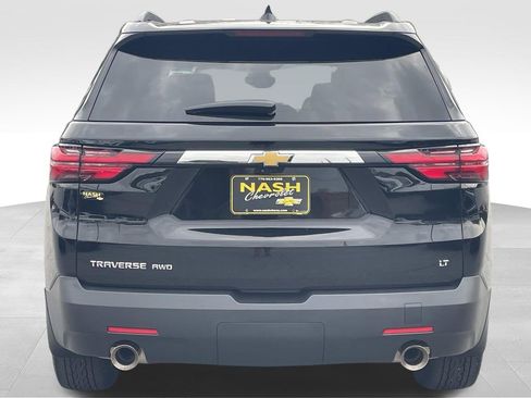 Used 2023 Chevrolet Traverse LT w/ LT Premium Package image 4