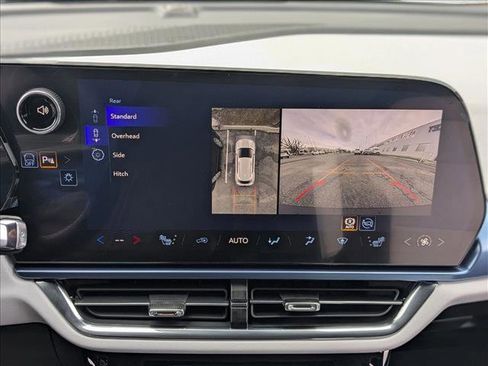 New 2026 Chevrolet Equinox EV LT image 13