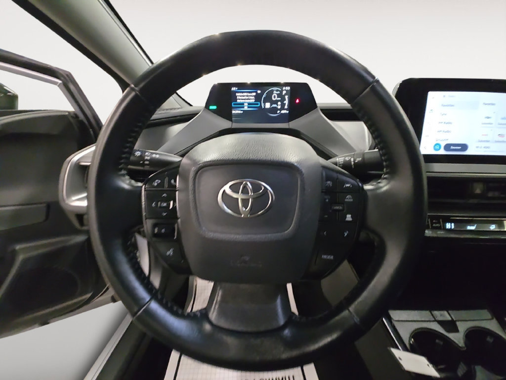 Used 2025 Toyota Prius LE FWD image 19