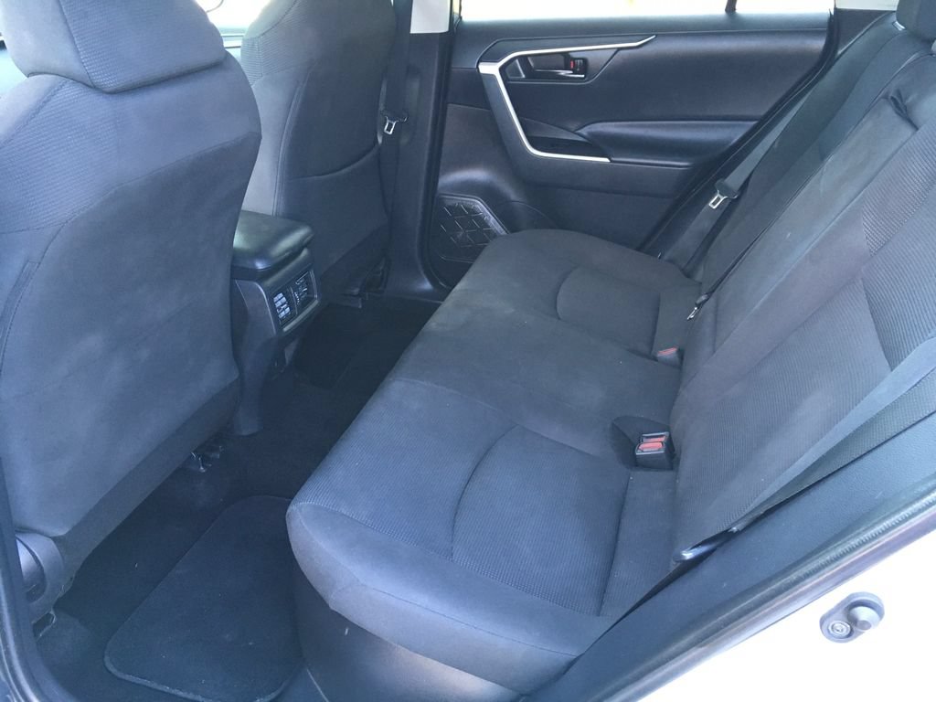 Used 2019 Toyota RAV4 LE w/ Carpet Mat Package AWD/4WD image 26