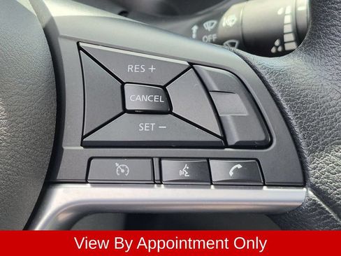Used 2025 Nissan Altima 2.5 SV FWD image 19