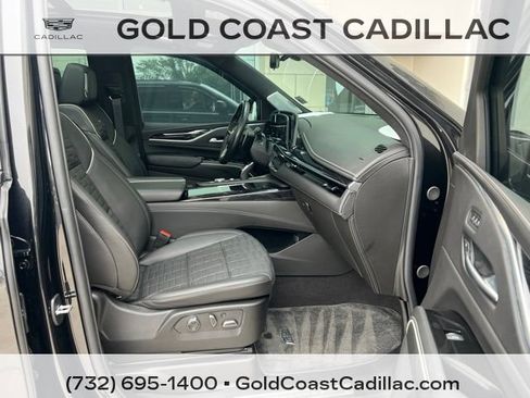 Certified 2024 Cadillac Escalade V w/ LPO, ONYX Package AWD/4WD image 8