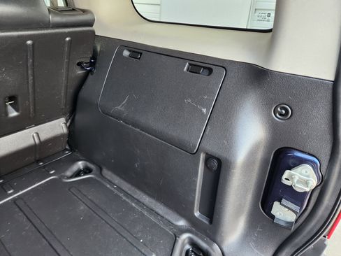 Used 2007 HUMMER H3 Luxury image 31