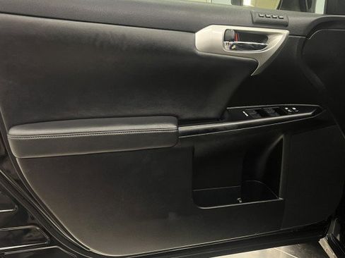 Used 2011 Lexus CT 200h Premium w/ Leather Pkg image 12