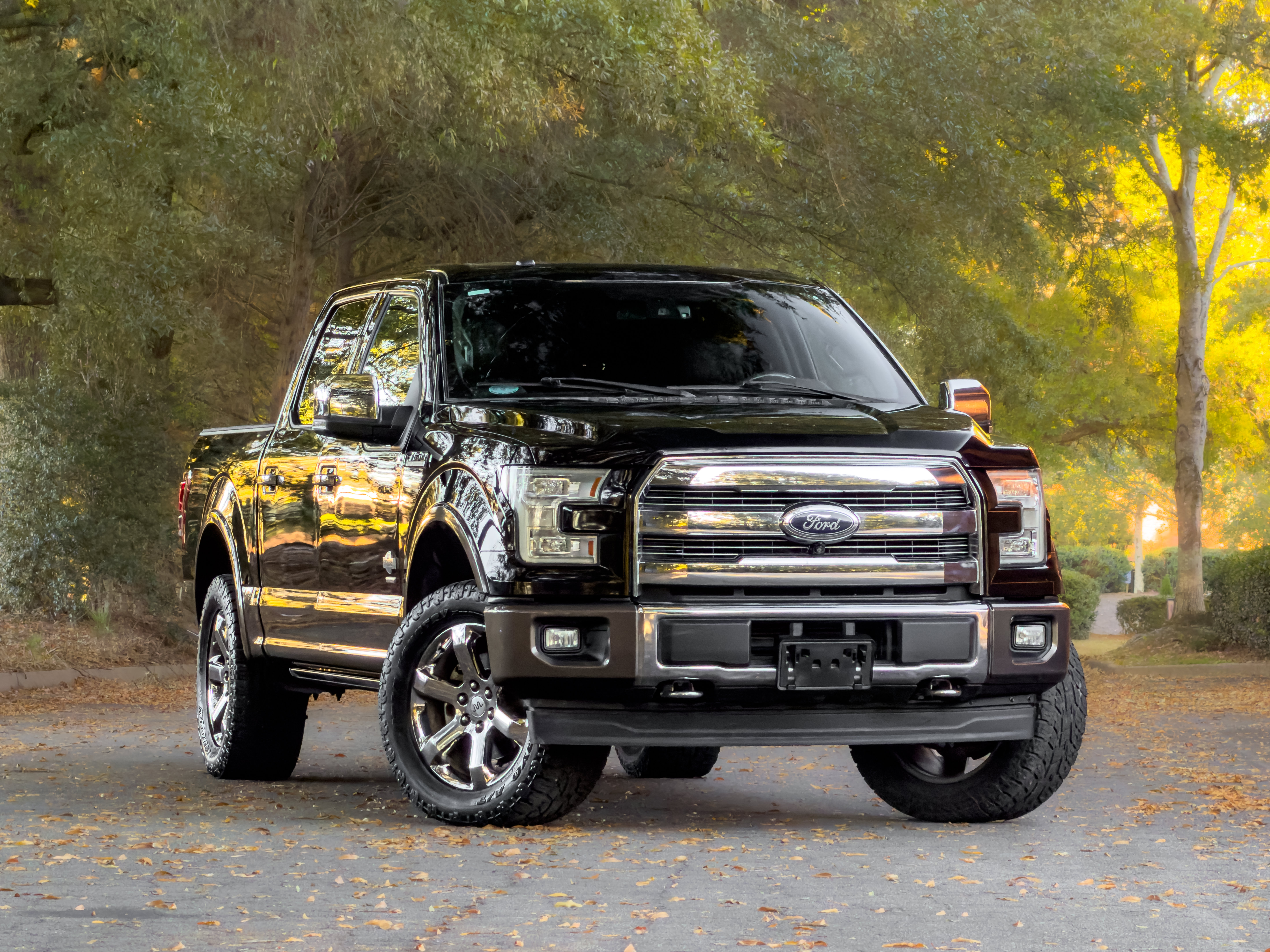 Used 2017 Ford F150 King Ranch w/ Equipment Group 601A Luxury AWD/4WD image 1