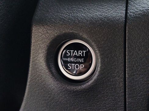 Used 2023 Nissan Frontier PRO-4X w/ Pro Convenience Package image 22