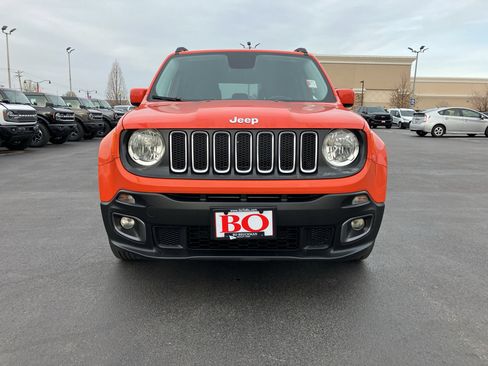 Used 2016 Jeep Renegade Latitude w/ Cold Weather Group image 2