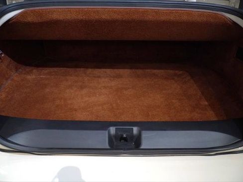 Used 2008 Bentley Azure image 37