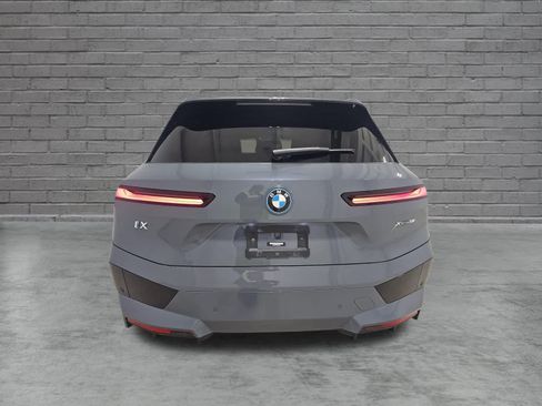 Used 2024 BMW iX xDrive50 w/ Premium Package AWD/4WD image 4