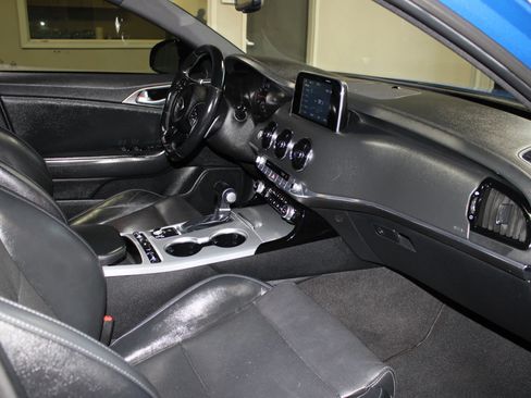 Used 2021 Kia Stinger GT AWD/4WD image 29