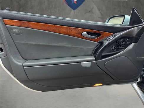 Used 2004 Mercedes-Benz SL 500 w/ AMG Sport Pkg image 35