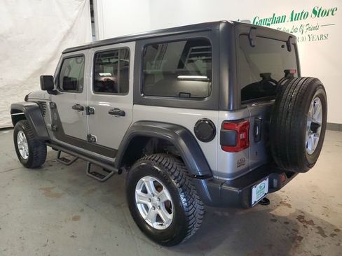 Used 2019 Jeep Wrangler Unlimited Sport S image 3