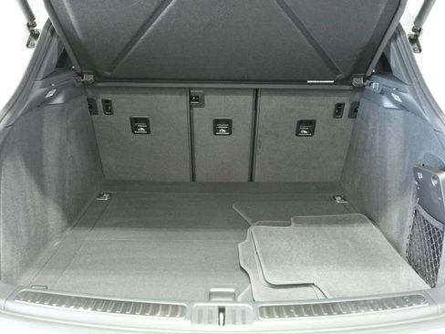 New 2025 Porsche Macan image 28