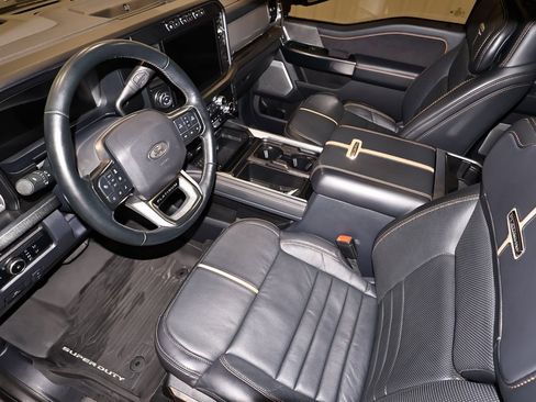 Certified 2024 Ford F350 Platinum image 38