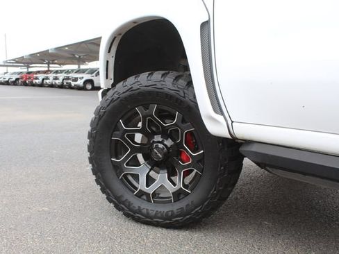Used 2019 Chevrolet Silverado 1500 LTZ w/ LTZ Plus Package AWD/4WD image 12