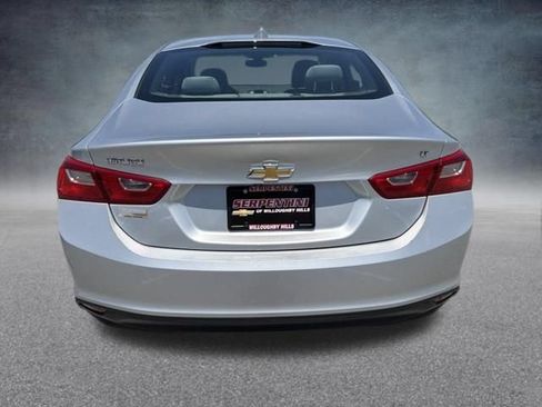 Used 2018 Chevrolet Malibu LT FWD image 8