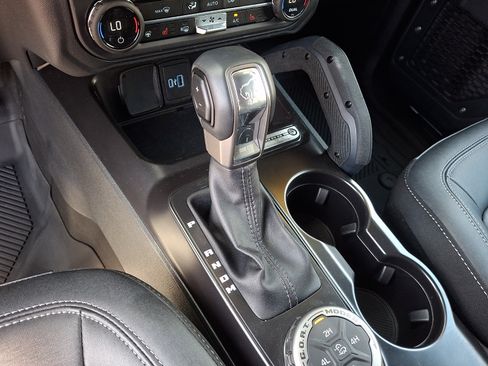 Certified 2025 Ford Bronco Badlands AWD/4WD image 15