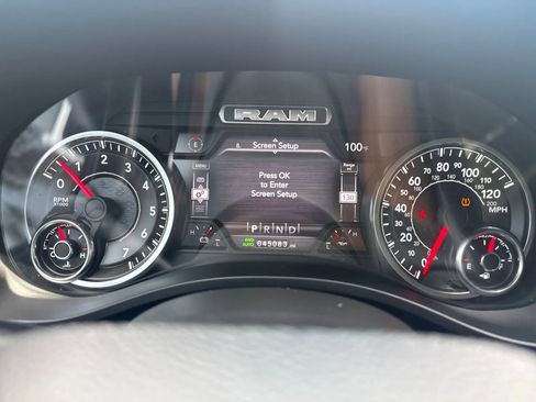 Used 2022 RAM 1500 Big Horn AWD/4WD image 19