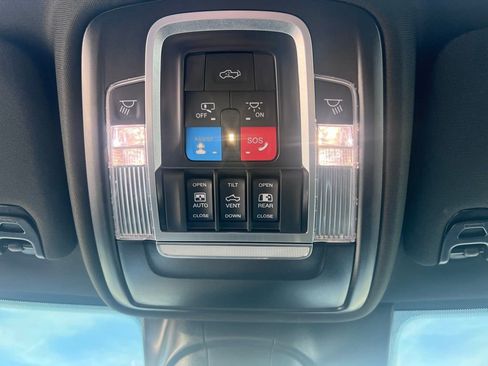 Used 2026 RAM 2500 Laramie AWD/4WD image 30