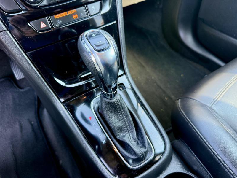 Used 2018 Buick Encore Essence AWD/4WD image 15