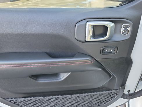 Used 2024 Jeep Wrangler Unlimited Rubicon image 19