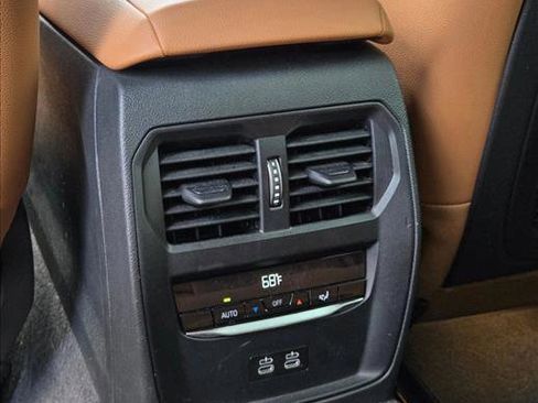 Used 2023 BMW i4 eDrive35 image 18