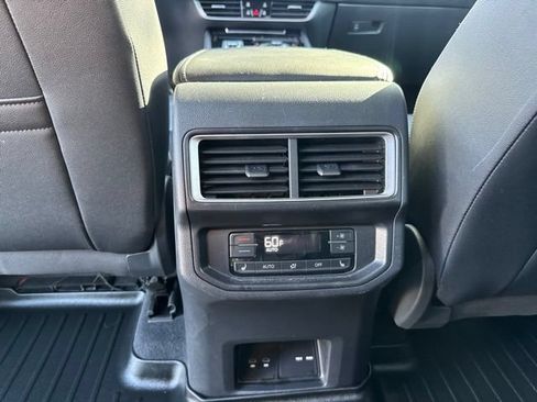 Used 2025 Volkswagen Atlas SEL AWD/4WD image 21