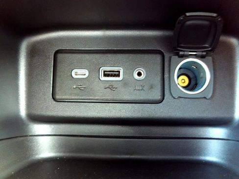 Used 2022 Chevrolet Equinox LS w/ LS Convenience Package AWD/4WD image 24