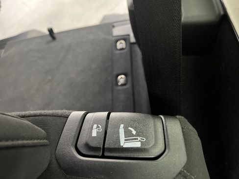 Used 2022 Jeep Wrangler Unlimited Sport image 15