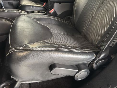 Used 2015 Jeep Wrangler Unlimited Sahara image 18