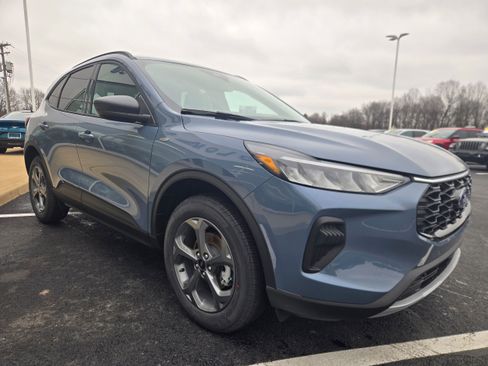 New 2026 Ford Escape ST-Line w/ Tech Pack #1 AWD/4WD image 3