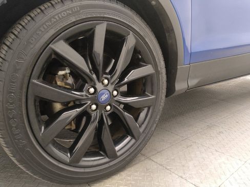 Used 2017 Ford Escape SE w/ SE Sport Appearance Package image 31