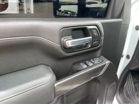 Used 2022 GMC Sierra 2500 AT4 AWD/4WD image 12