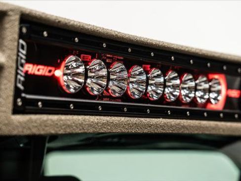 Used 2025 Jeep Gladiator Sport image 15