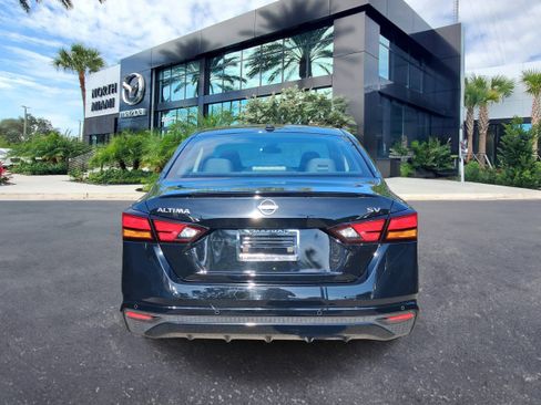 Used 2023 Nissan Altima 2.5 SV image 4