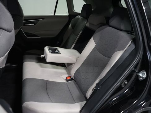 Certified 2025 Toyota RAV4 XLE AWD/4WD image 29