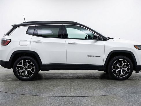 Used 2025 Jeep Compass Limited AWD/4WD image 11