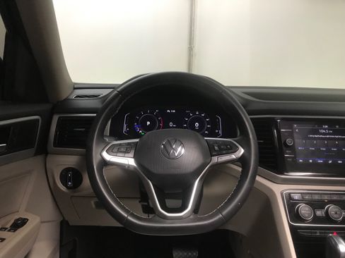 Used 2022 Volkswagen Atlas SE w/ Panoramic Sunroof Package FWD image 21