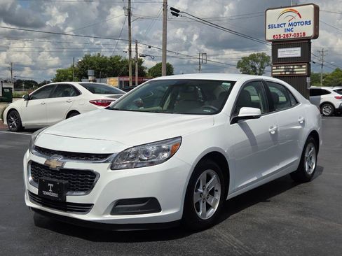 Used 2015 Chevrolet Malibu LT FWD image 2