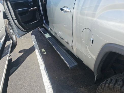 Used 2018 GMC Sierra 1500 Denali w/ Denali Ultimate Package AWD/4WD image 17