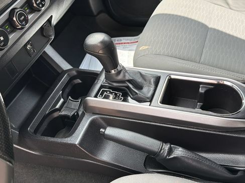 Used 2016 Toyota Tacoma SR5 w/ Towing Package AWD/4WD image 24