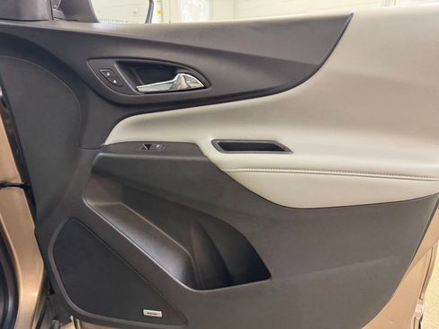Used 2019 Chevrolet Equinox Premier image 31