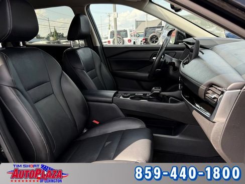 Used 2024 Nissan Rogue SL AWD/4WD image 32