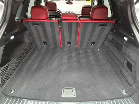 Used 2022 Porsche Cayenne Platinum Edition image 40