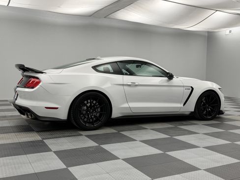 Used 2017 Ford Mustang Shelby GT350 image 17