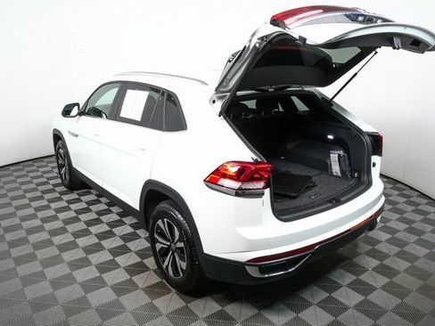 Certified 2025 Volkswagen Atlas Cross Sport SE image 24