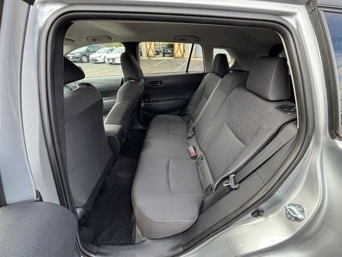 Used 2025 Toyota Corolla Cross LE image 37