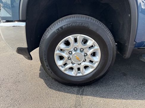 Used 2025 Chevrolet Silverado 2500 LT w/ Safety Package image 34