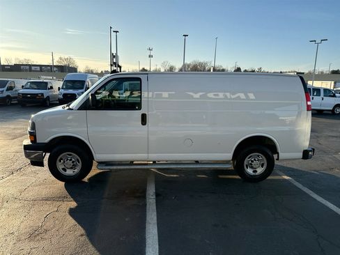 Used 2024 Chevrolet Express 2500 w/ Driver Convenience Package image 5