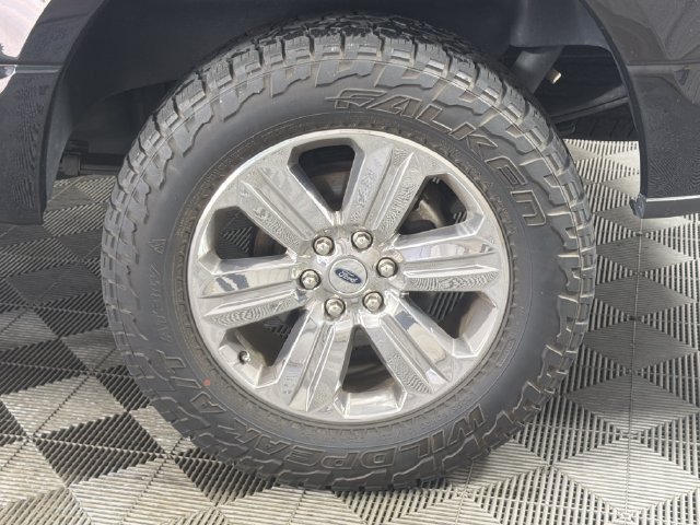 Used 2020 Ford F150 XLT w/ Equipment Group 302A Luxury AWD/4WD image 18